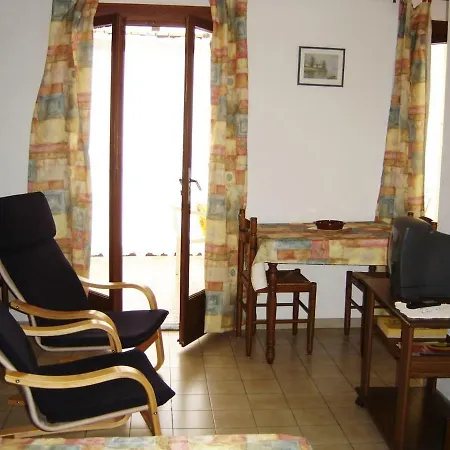 Apartment N°4 Agreable Avec Terrasse, Bien Situe *